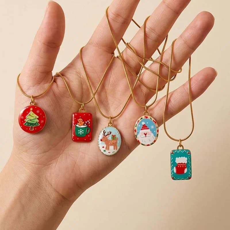 Cartoon Snowman and Tree Pendant Necklace