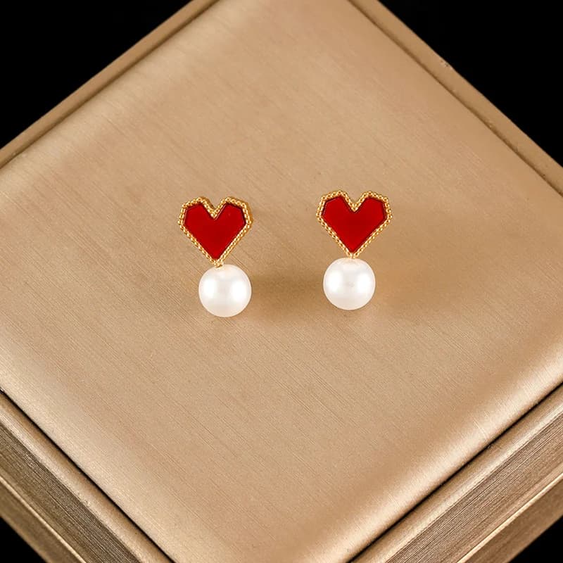 Shell Freshwater Pearl Stud Earrings
