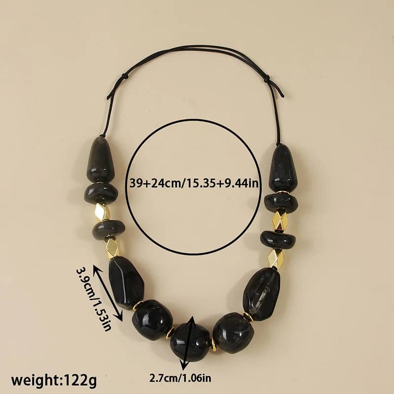 Czarny naszyjnik typu choker z żywicy w stylu boho